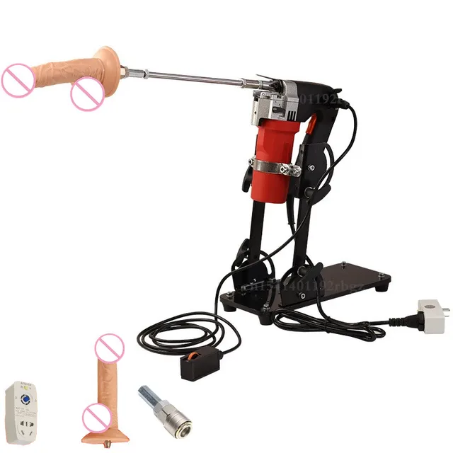 Жас келіншек жасырын камерада трахает.