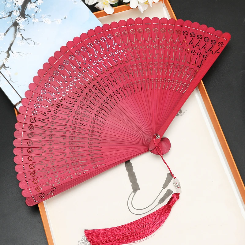 

Antiquity Folding Fan Chinese Classical Exquisite Hollow Out Hand Fan Rose Cherry Blossom Carving Craft Gift Eventaille Mariage