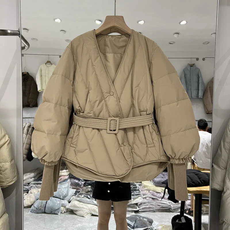 Женская зимняя пуховая куртка на 90 белом утином пуху