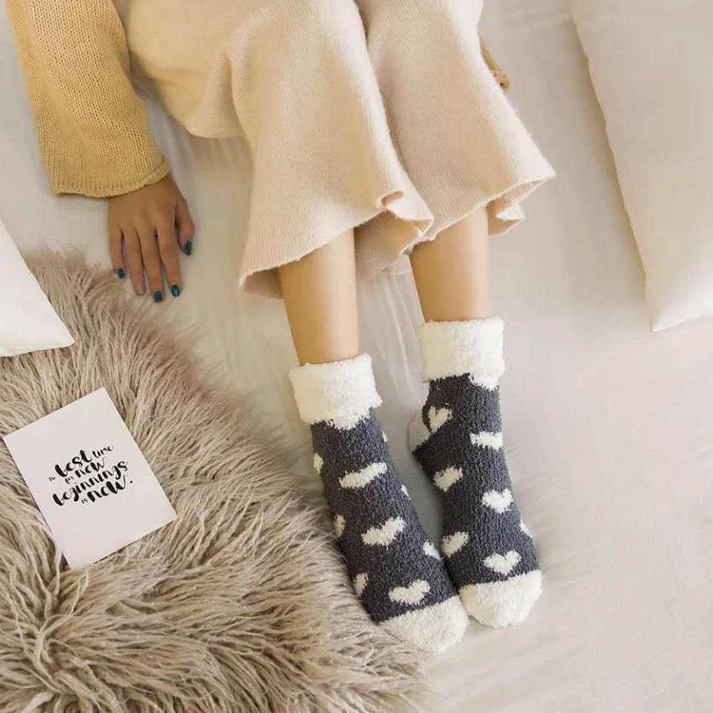 8 Pairs Winter Flanging Solid Color Women Coral Fleece Socks Warm and Thickened Fuzzy Love Half Fleece Floor Socks Wholesale