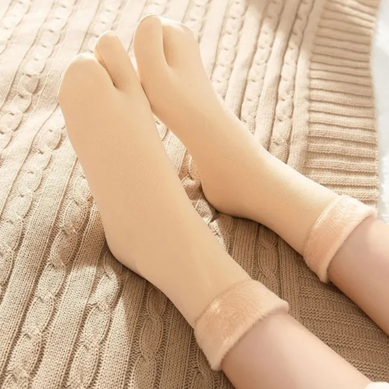 

Winter Warm Thicken Thermal Socks Women Solid Socks Nylon Seamless Snow Sock Versatile Middle Tube Split Fingered Floor Socks
