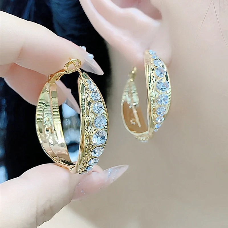 Классические металлические серьги-кольца золотого цвета для женщин круглые