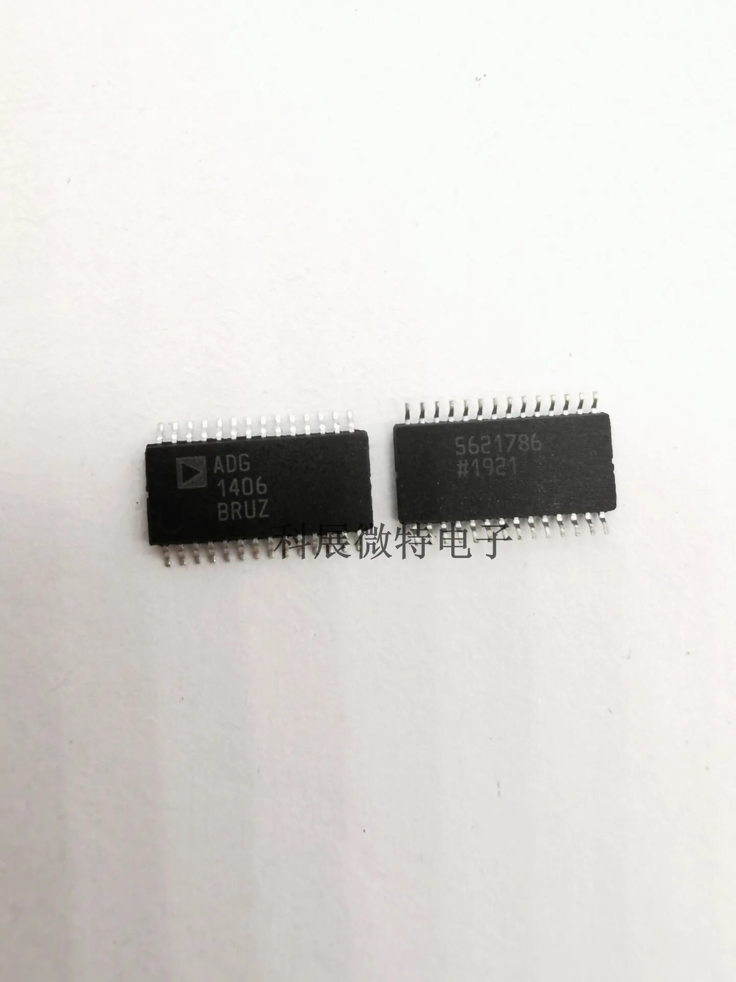 

Оригинальный Новый встроенный чип ADG1406BRUZ ADG1406B