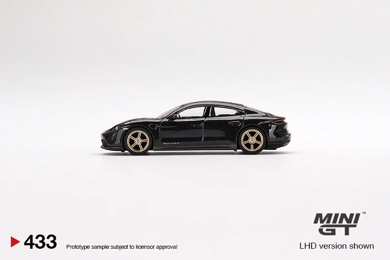 Фото MINI GT 1:64 Taycan Taycan Turbo S Porsche, литая под давлением миниатюрная модель из сплава, украшение для взрослых, игрушка для мальчика, детский праздничный подарок №2