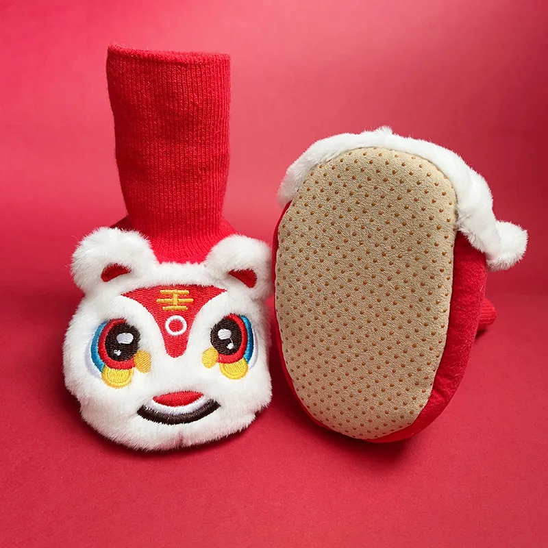 

Baby socks autumn and winter plush boys and girls red tiger head shoes and socks newborn soft soles thickened walking shoes