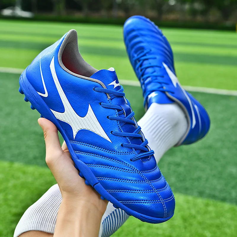 Profession Anti-shock Golden Mens Soccer Shoe High quality Breathable Women Football Sports Shoes Comfort Mens Football Sneakers