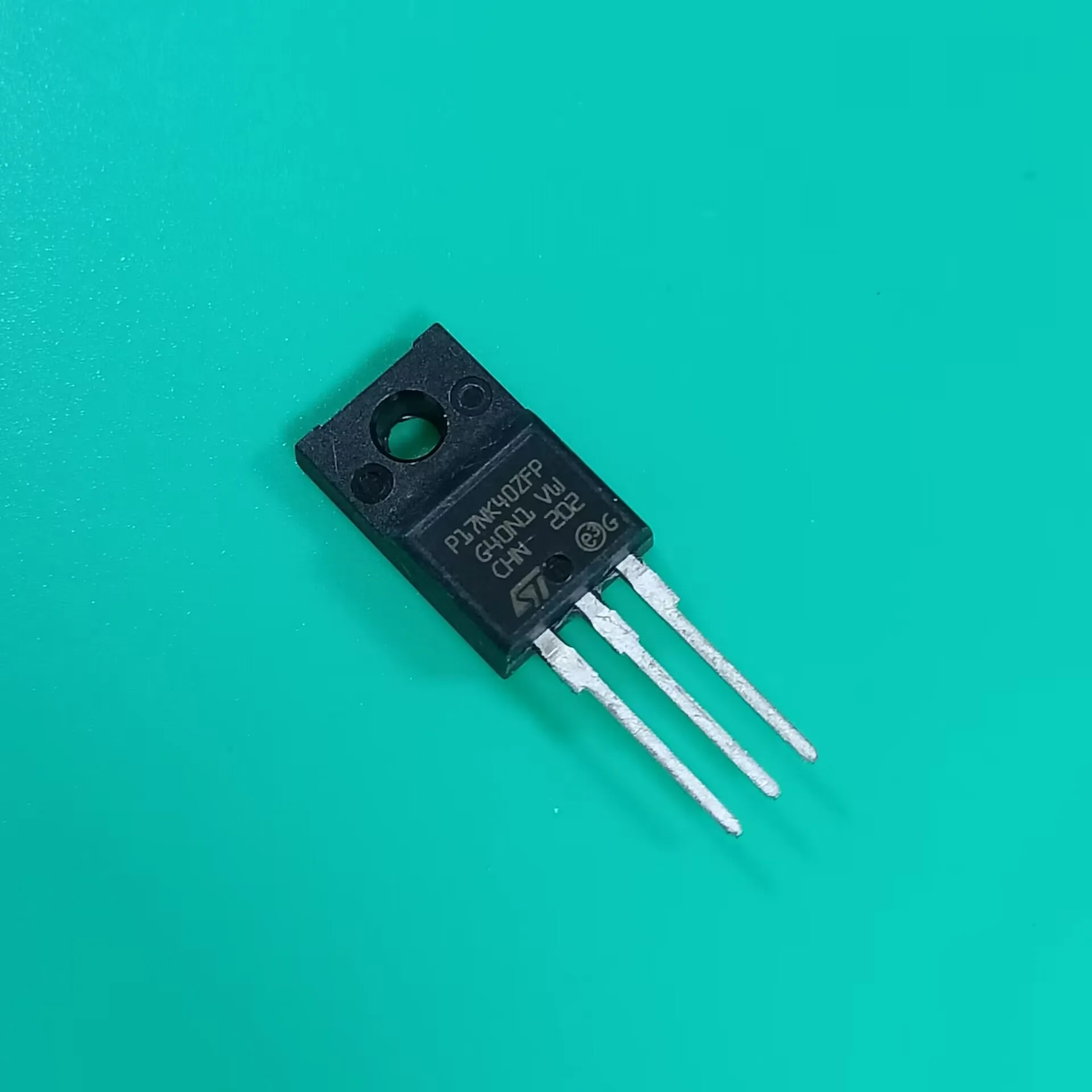 

5pcs/lot STP17NK40ZFP TO-220FP ST P17NK40ZFP MOSFET NCH 400V 15A TO220FP STP17NK40Z FP STP17NK40 ZFP STP17NK 40ZFP STP17 NK40ZFP