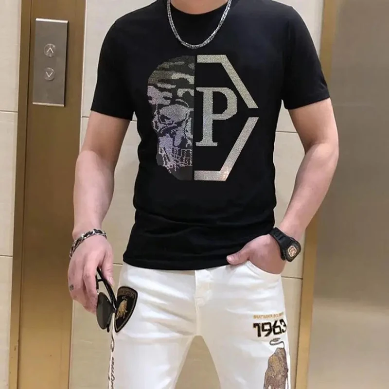 

Мужская футболка с коротким рукавом и круглым вырезом