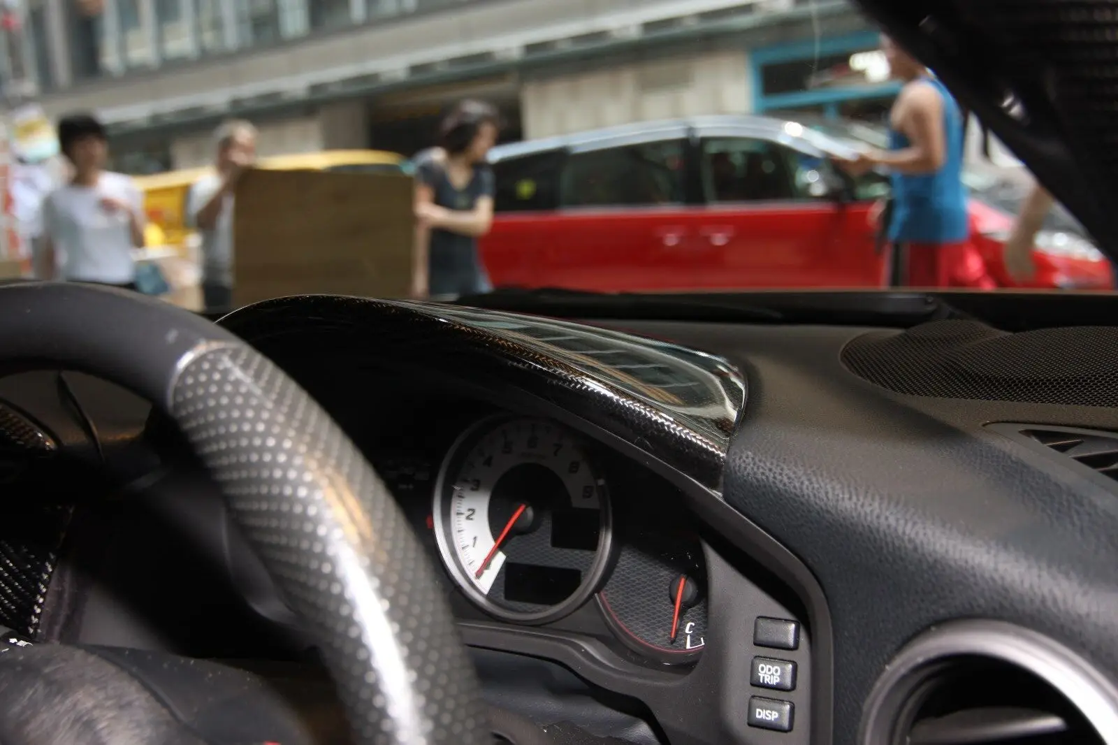 Измеритель для внутренней приборной панели из сухого углеродного волокна