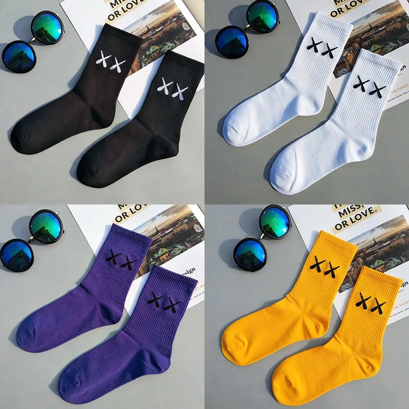

Color Sports Basketball Stockings for Men and Women Couples In The Tube Rainbow Socks Thin Section Candy Color Breathable Socks