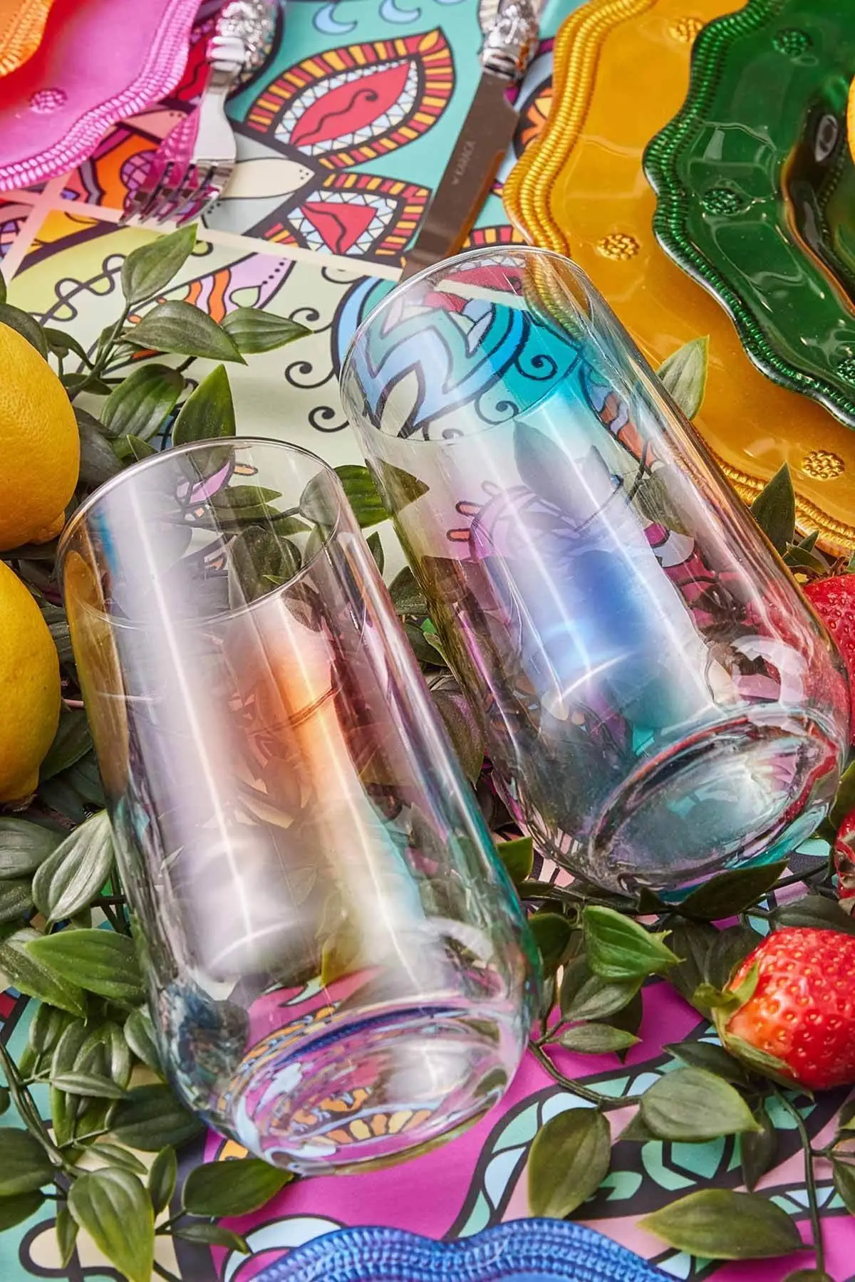 

Fun 18 Piece Glass Dinnerware Set