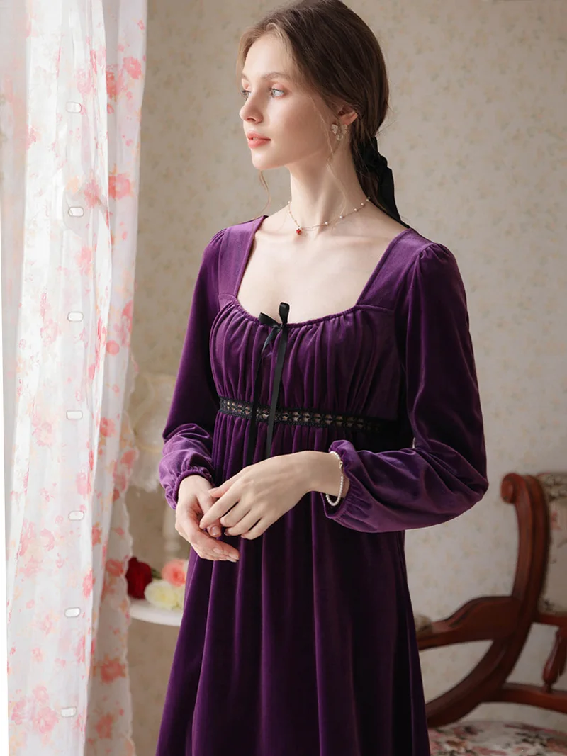 Women Vintage Velvet Long Nightdress Autumn Winter French Court Robe Backless Sleepwear Princess Nightwear Victorian Nightgowns