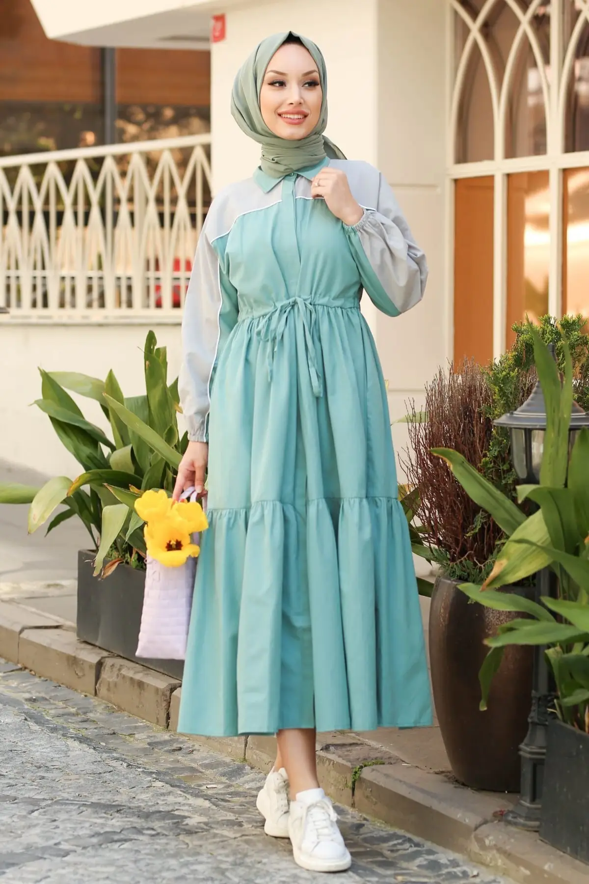 Платье-хиджаб в мусульманском стиле с застежкой на пуговицах