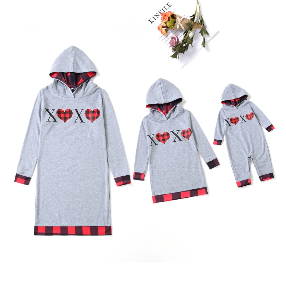 

Autumn Family Sweatshirt Mother And Daughter Clothes heart printed Sweatshirts Mommy And Me Clothes matching family outfits