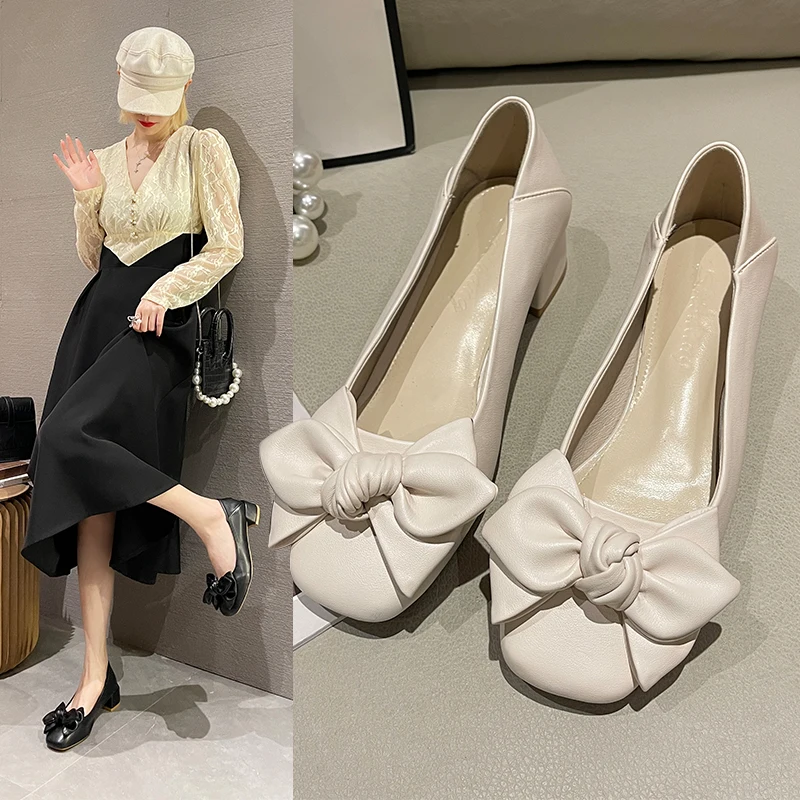 

Женские повседневные кроссовки с бантом, универсальные элегантные туфли на плоской подошве с квадратным носком, без шнуровки, в Корейском с...