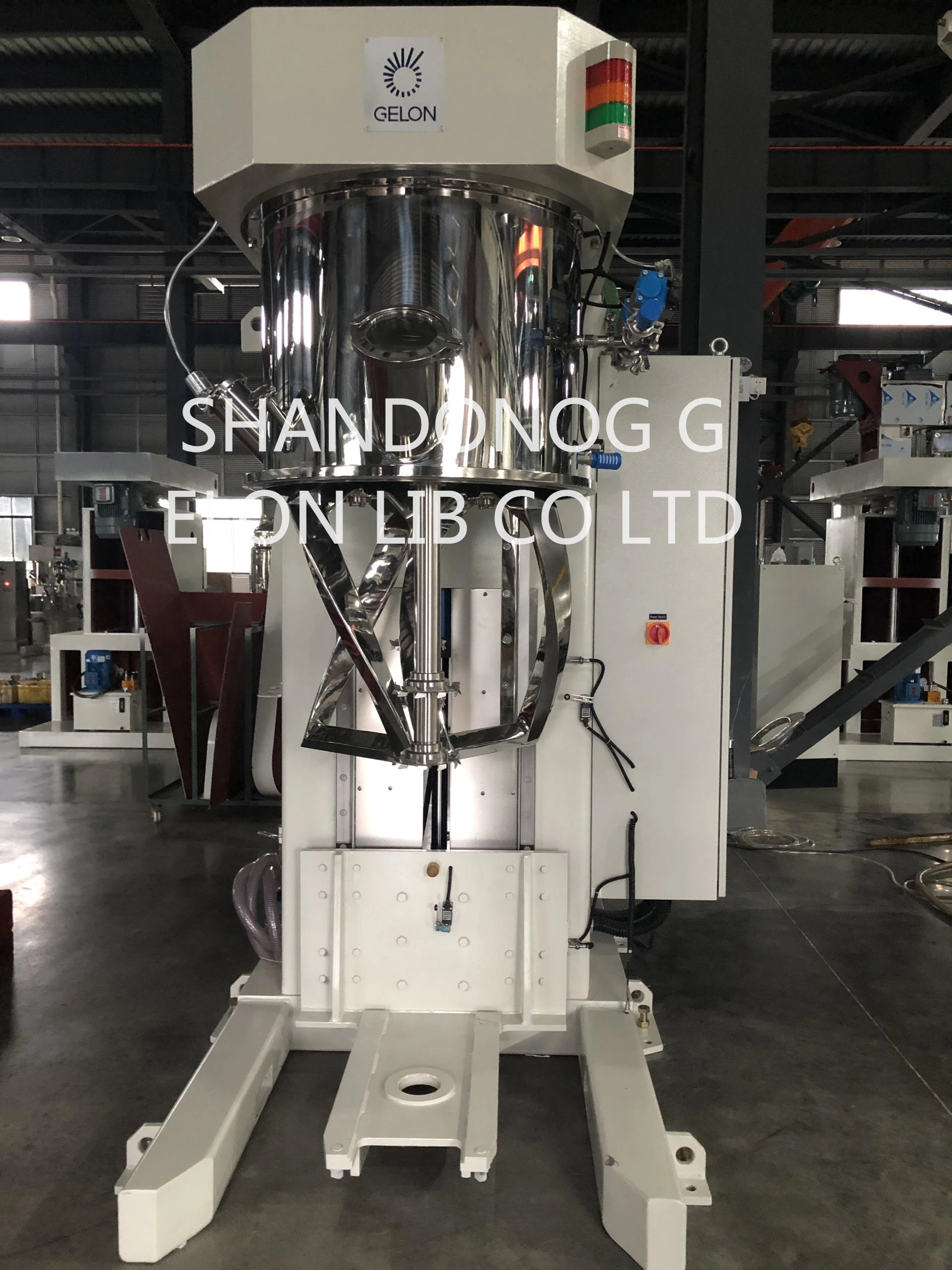 Рисунок 5 - Вакуумный смеситель с двумя планетарными