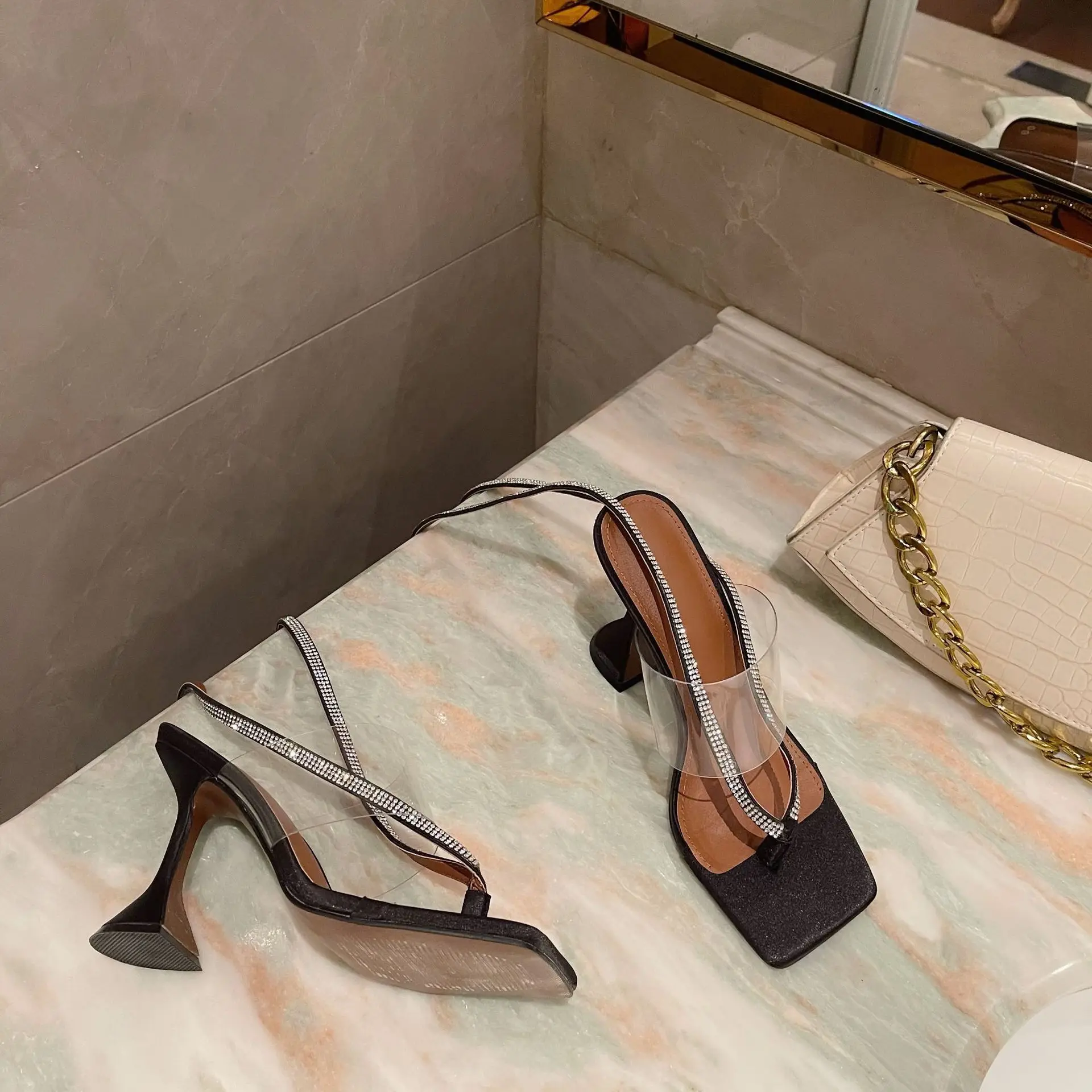 

Мюли женские на тонком каблуке, сланцы, искусственная кожа, резина, тонкий каблук, тапки, римские, тапки, 2022