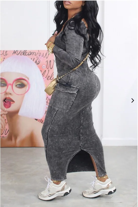 Женское длинное платье-футляр с квадратным вырезом