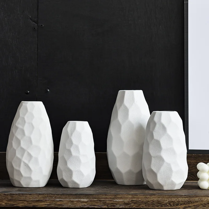 

White Irregular Ceramic Vase European-style Home Mini Porch Ornaments Decoration Soft-packed Dried Flowers