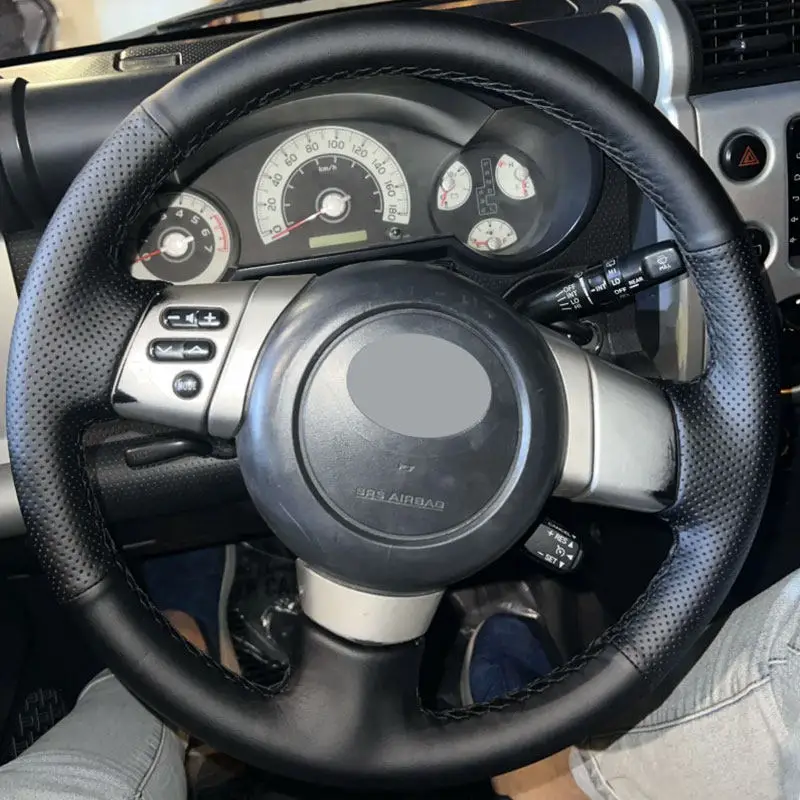 Фото Чехол на руль автомобиля из перфорированной кожи, сшитый вручную, для Toyota FJ Cruiser 2007-2021 №1