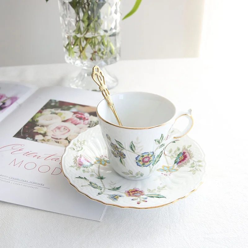 

European Afternoon Tea Cup Set Porcelain Coffee Tea Cup And Saucer Set Ceramic Elegant Luxury Tazas Teaware With Spoon