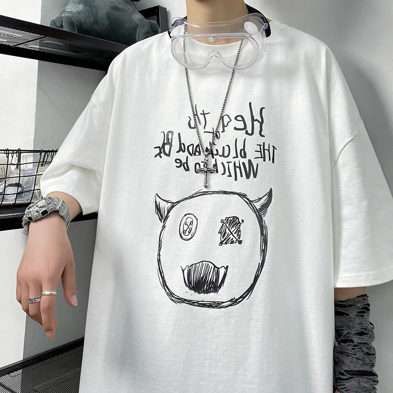 

New Harajuku Goth Oversized T-shirt Men Fashion Short-sleeved 100% Cotton T-shirt Streetwear Loose Large Size