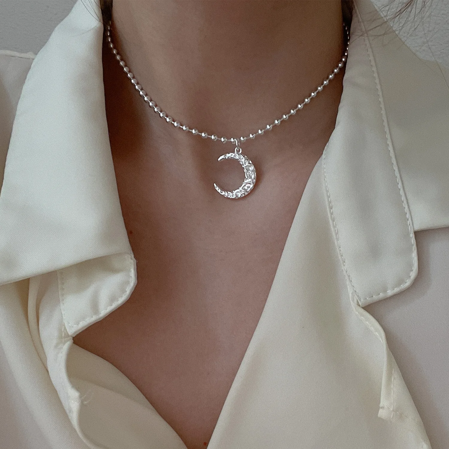 

Texture Moon 925 Sterling Silver Necklace for women 2021 New Cool Wind Female Texture Clavicle Chain Pendant Birthday Gifts