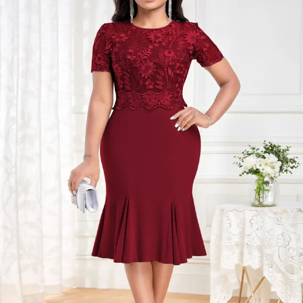 

Size Slim Fit Dress Elegant Plus Size Lace Splice Dress O-neck Short Sleeve High Waist Wrapped Fishtail Gown Embroidered Gown