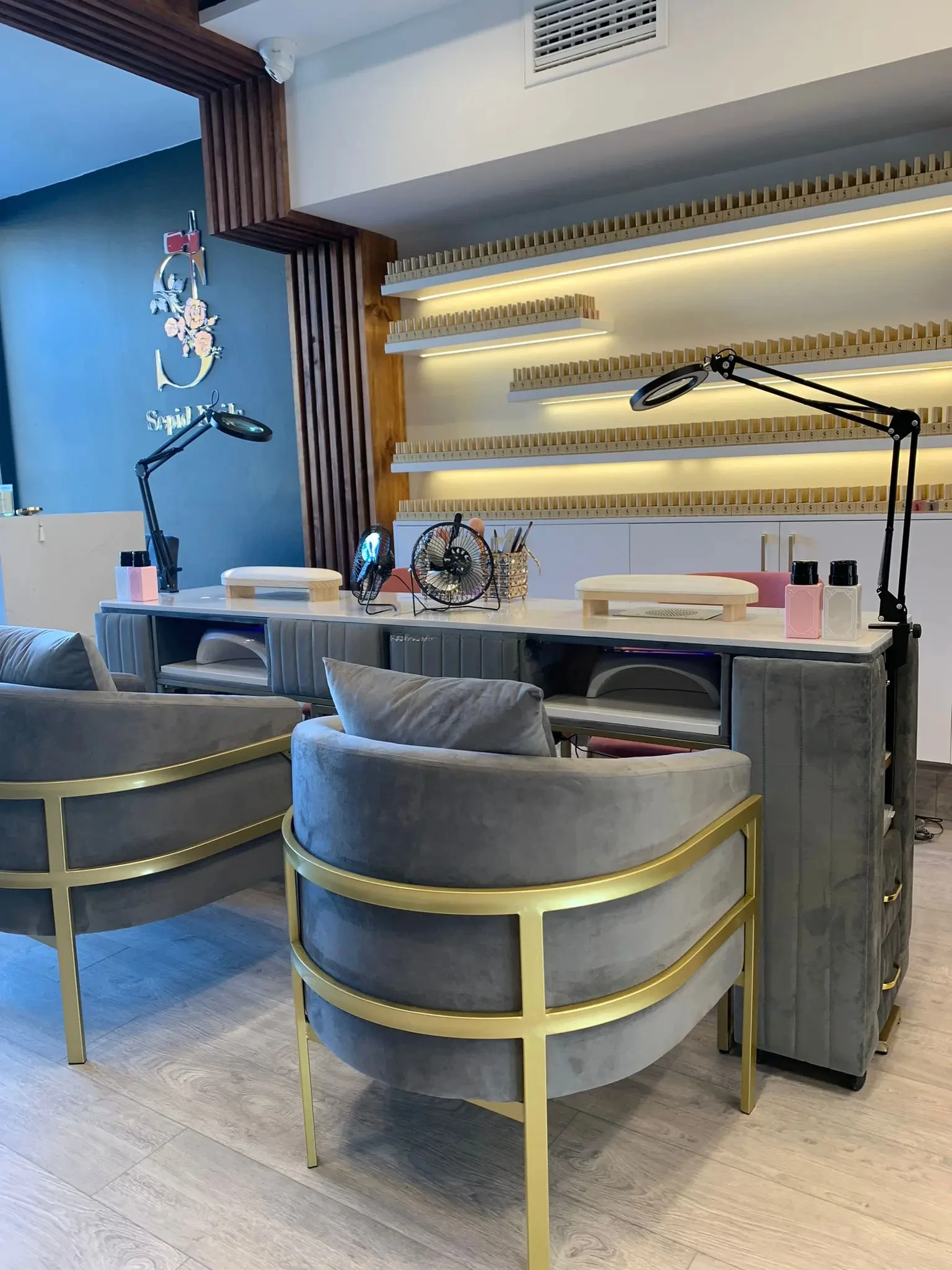 Коммерческая мебель для салона красоты стул педикюра стол маникюра набор