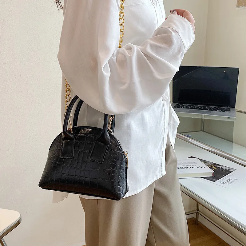 2023 New High Quality Chain Shoulder Messenger Bags Luxury Fashion Women Purse And Handbags Unique Designer Shell Bag Sac A Main