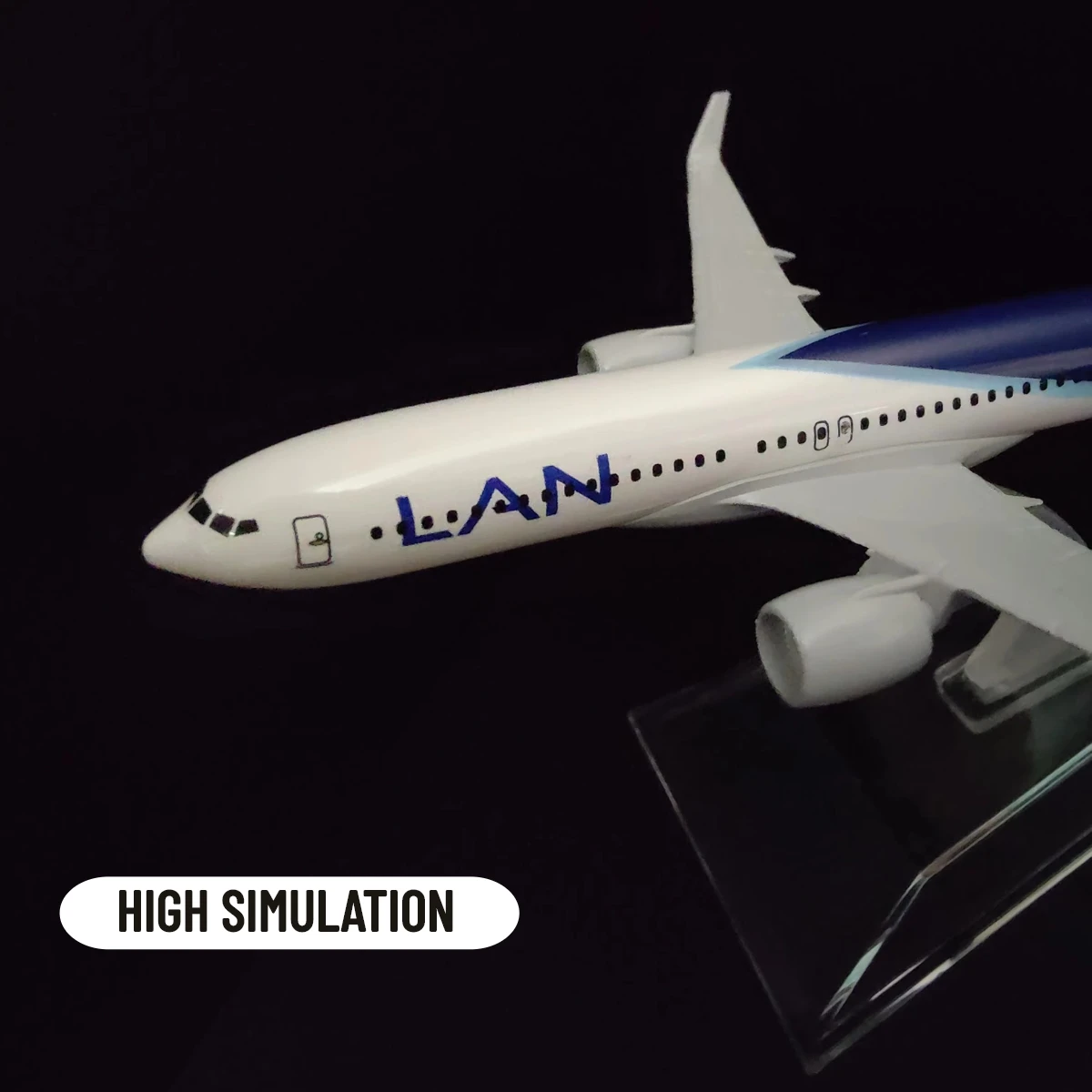 Scale 1:400 Metal Aiplane Replica 15cm LAN LATAM Airlines Model Aviation Miniature Xmas Kids Room Decor Gift Toys for Boys |