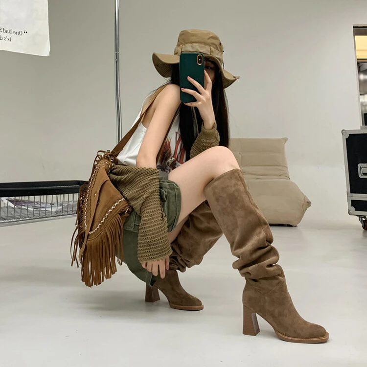 French Style Winter Warm Boots Large Girth Spring Autumn Woman Boots Fashion Shoes Simple Pleated Ladies Shoes Faux Suede Botas