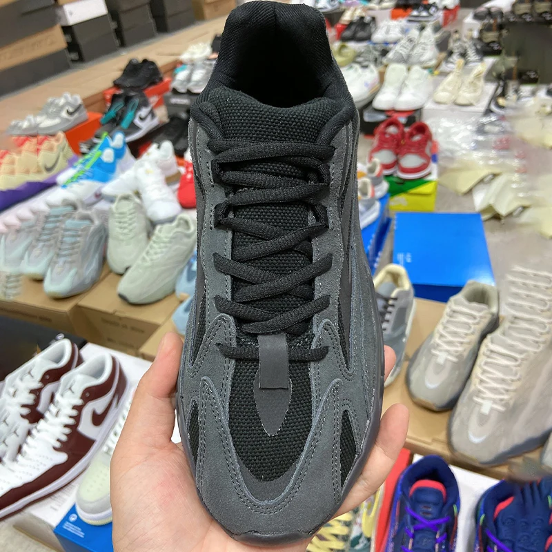 

BOOST 700 v2