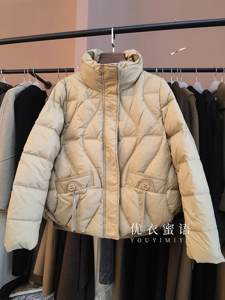 C7 Fashion Stand Collar Short Down jacket 90 Duck down Slim fit Sweet Pocket Slimming Outerwear 2024 Winter Girl