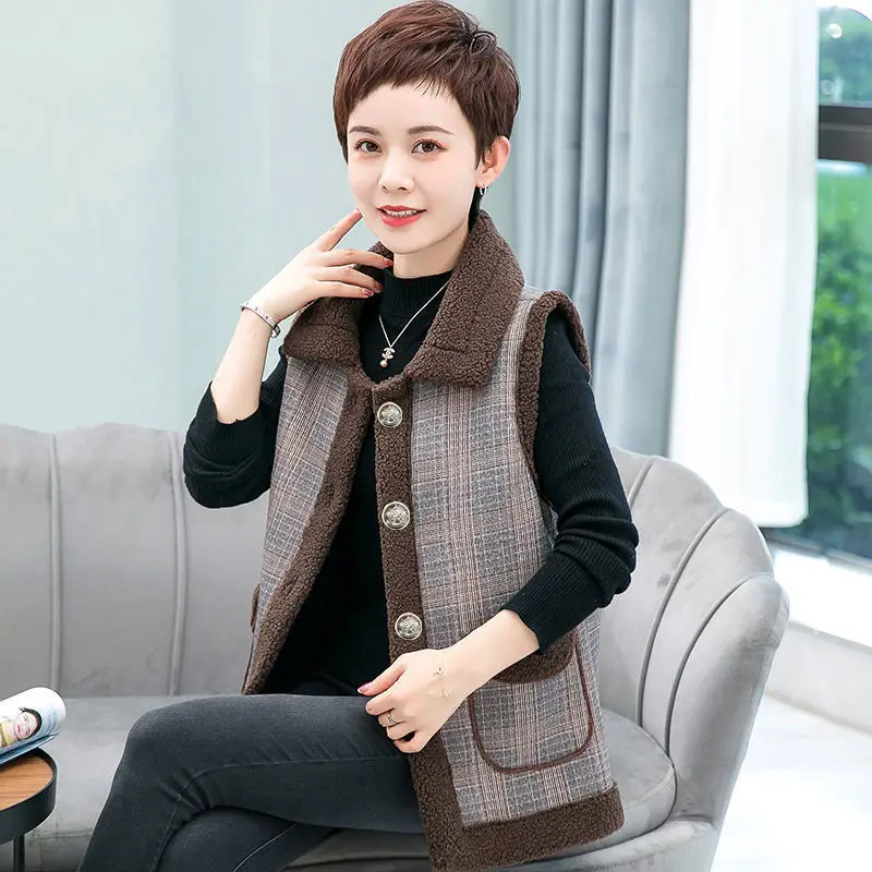 Рисунок 6 - Женский жилет среднего возраста