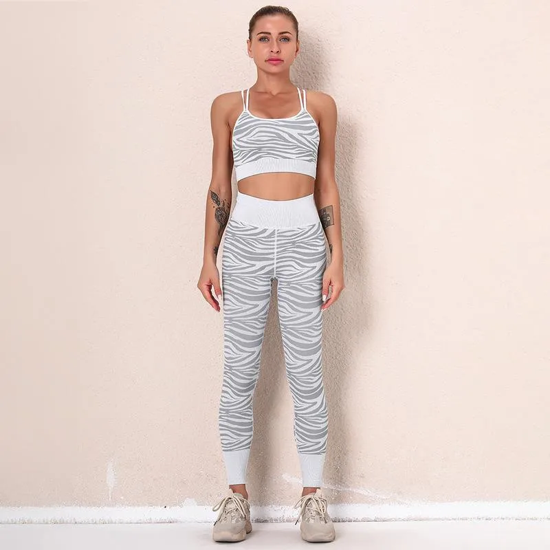 

Fashion Women's Style Outdoor Fitness Running Hip Lift Tight Yogapants Seamless Sports Two-piece, Sexy Striped Knitted Yoga Suit