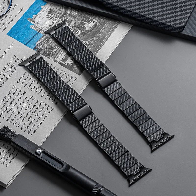 

Ремешок из углеродного волокна для Apple Watch band 44 мм 45 мм 42 мм 40 мм 41 мм 38 мм, металлический тонкий браслет из поликарбоната для iWatch Series 3 4 5 6 SE 7