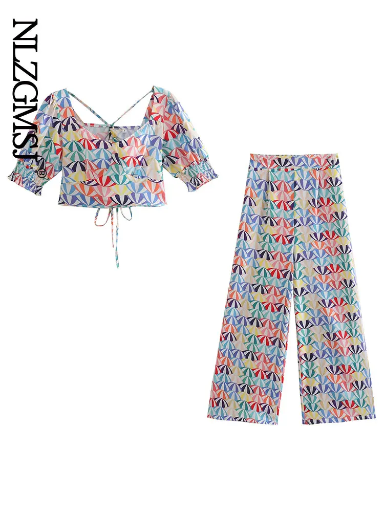 

Женская летняя блузка и брюки на шнуровке с завышенной талией