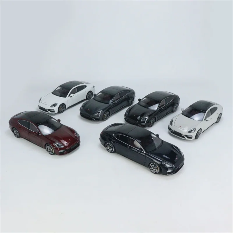 

MiniChamps 1:18 Panamera Turbo S 2020 Diecast Full open Model CAR