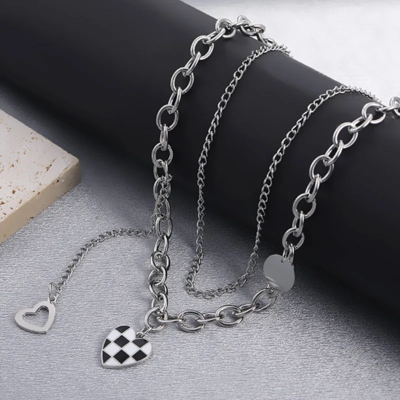 

Double Layered Heart Pendant Necklace For Women Men Accessories y2k Punk Jewelry On The Neck Necklaces Metal Choker Gift Collar