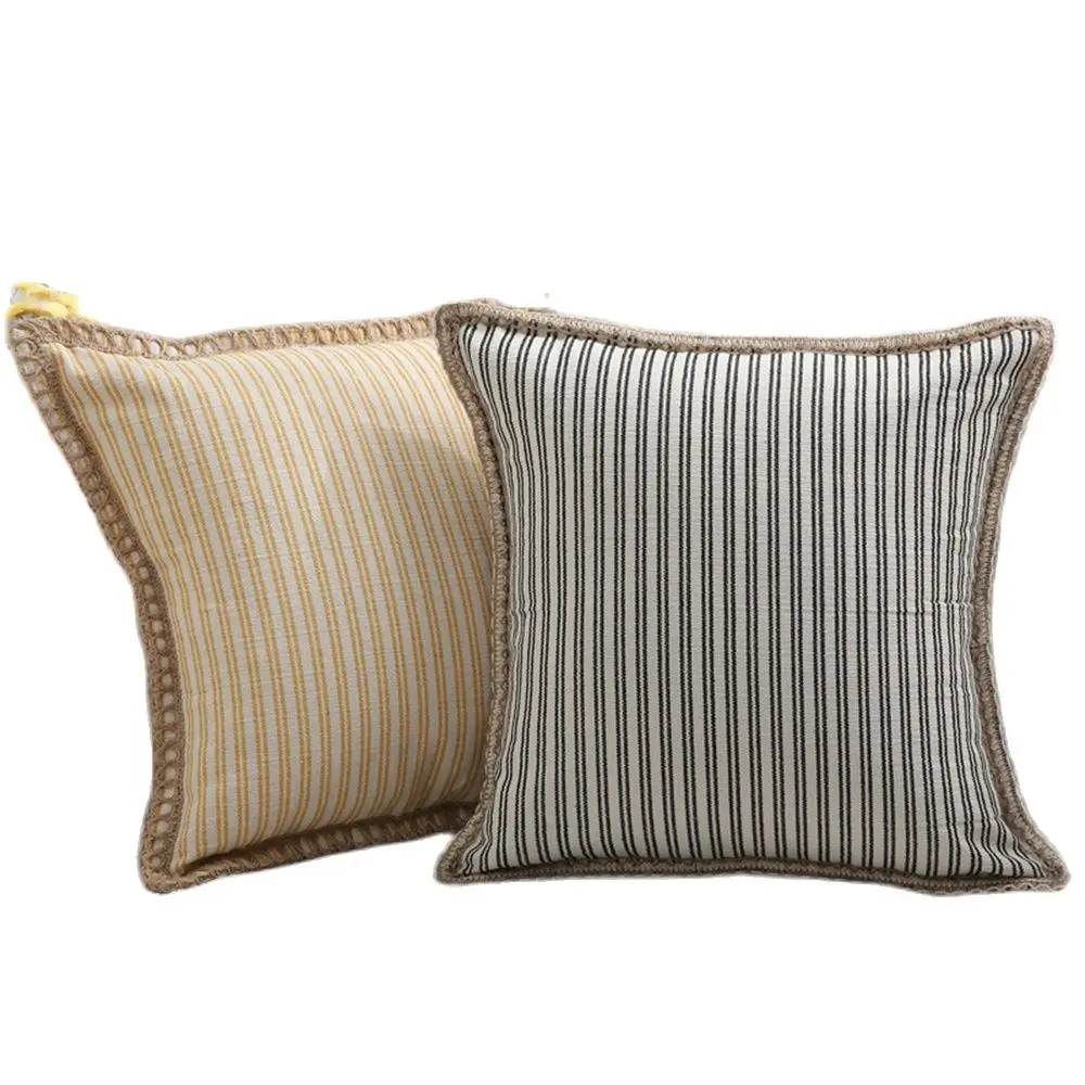 

Черно-белый полиэстеровый чехол для подушки с геометрическим рисунком