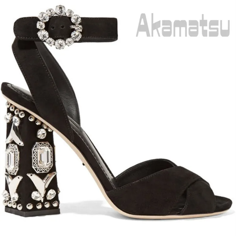 

Женские босоножки с заклепками и ремешком на пятке, Размеры 35-43