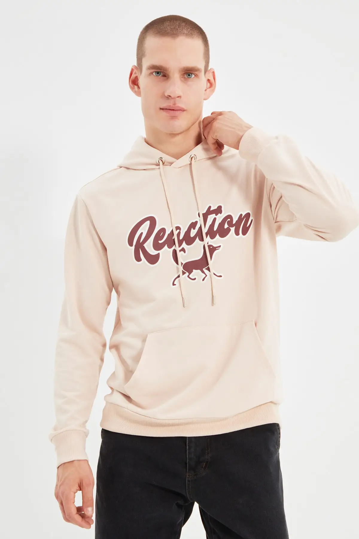 

Trendyol Men 'S Regular Fit Hooded Sweatshirt TMNAW22SW0153