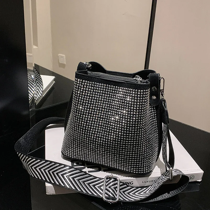 

2023 Высококачественная женская сумка-мешок, большие сумки, женские роскошные дизайнерские сумки на плечо, яркие бриллианты