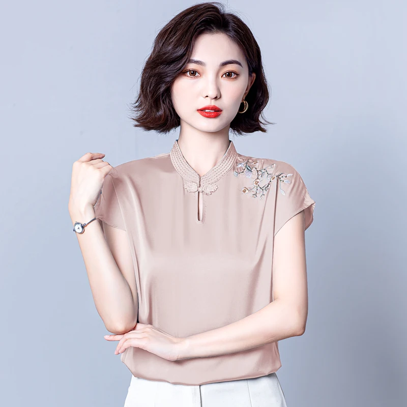 

2023 new chinese style improved cheongsam top women graceful exquisite embroidery qipao collar pure colour silk loose blouse