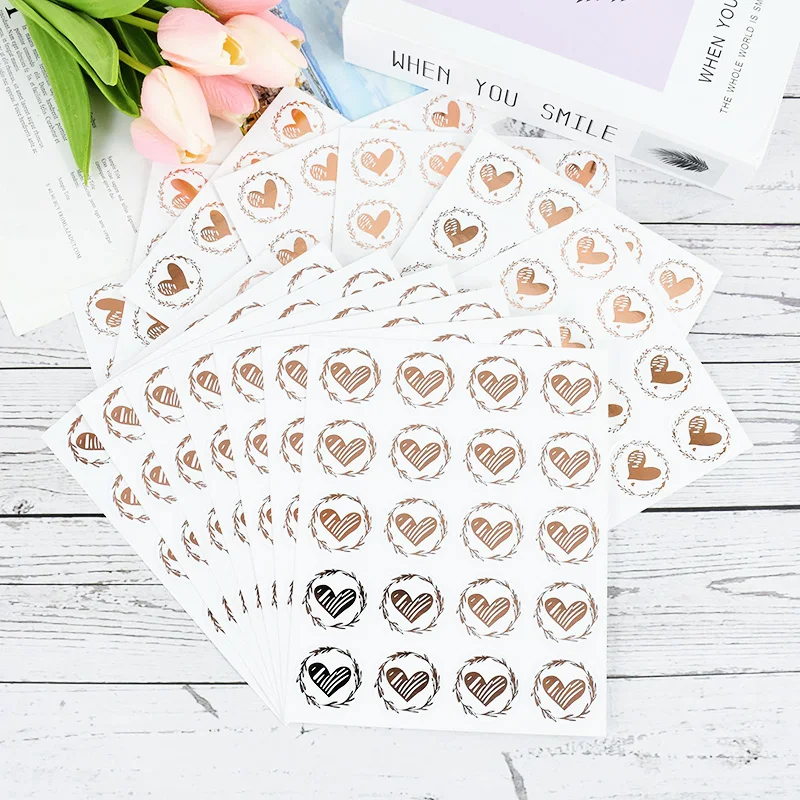 

200pcs Bronzing Transparent Sealing Sticker Love Heart Round Gold Black Envelop Candy Bag Box Lables DIY Party Gift Decoration