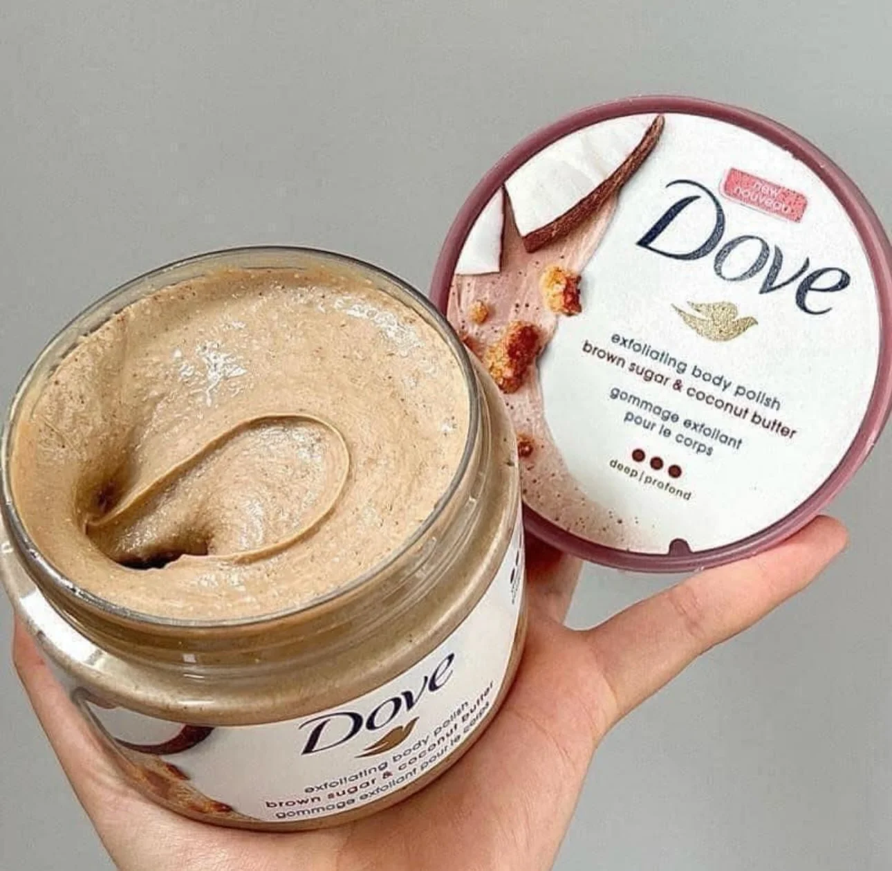 Фото Скраб для тела Dove Exfoliating Body Scrub 298г, увлажняющий и питательный, мягкий отшелушивающий скраб для сухой и огрубевшей кожи, с различными ароматами, уход за кожей. №3