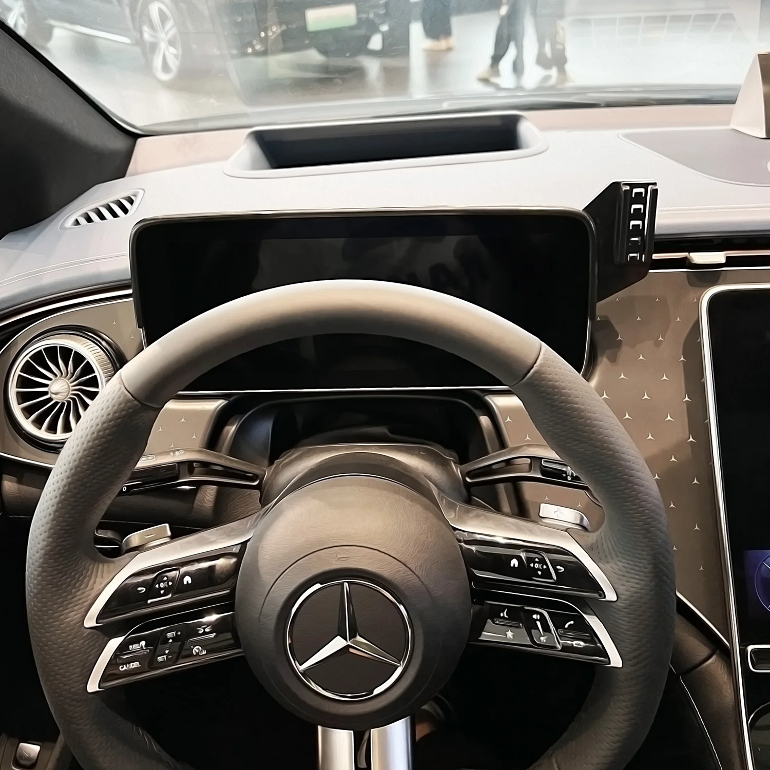 Автомобильный держатель для телефона Mercedes-Benz EQE Sedan 2022 2023 2024