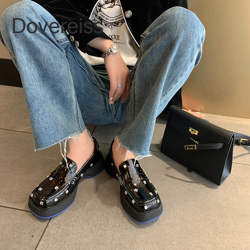 

2022 Fashion New Sexy Pure Color Beige Rivets Black Pumps Female Round Toe Loafers Flats Leather New Casual Shoes Big Size 40