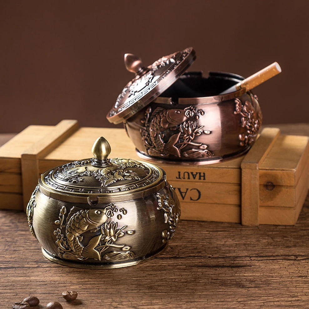 

Copper Alloy Ashtray Retro Sealed Ashtray With Lid Embossed Copper Color Living Room Office Decoration Furnishings